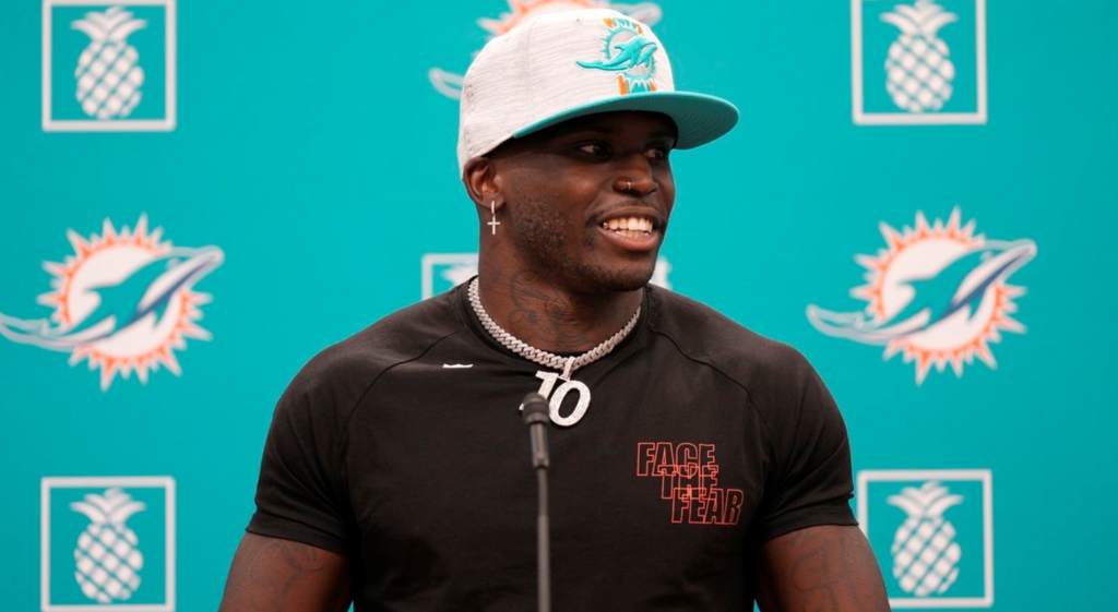 Tyreek Hill Dolphins