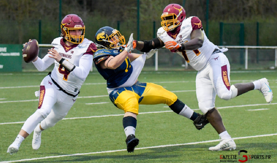 Spartiates vs Pionniers