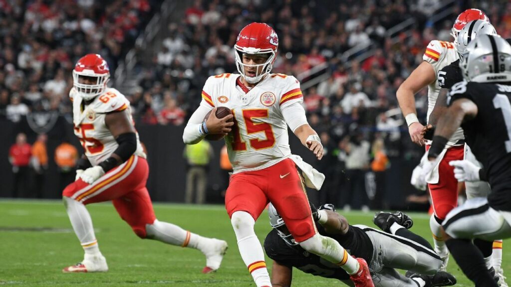 Patrick Mahomes vs Raiders