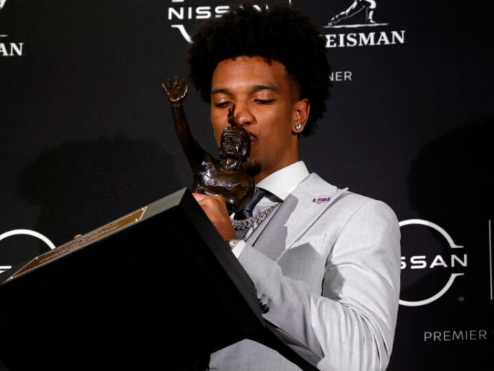 College Football – Jayden Daniels remporte le trophée Heisman 2023