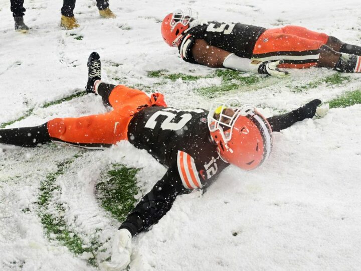 NFL, Week 12 – Les Browns bravent la neige et s’offrent les Steelers 