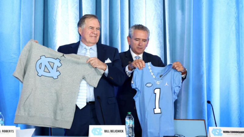 Bill Belichick devient le coach de l’université de North Carolina